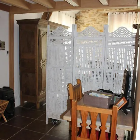 D'hotes Par Hasard Bed & Breakfast *