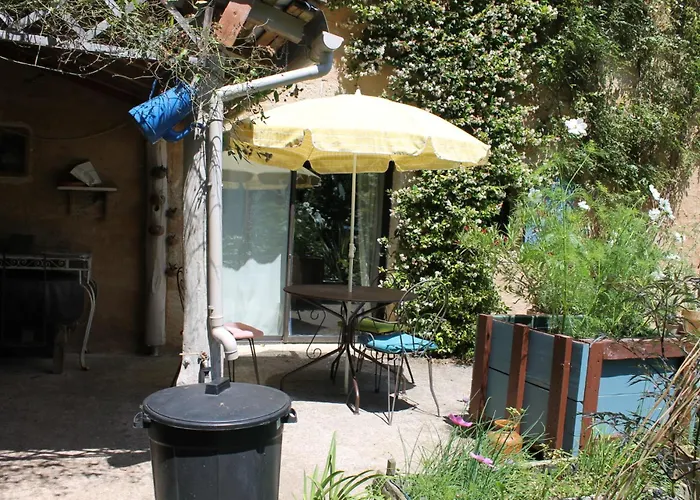 D'hotes Par Hasard Saint-Bressou (Lot)